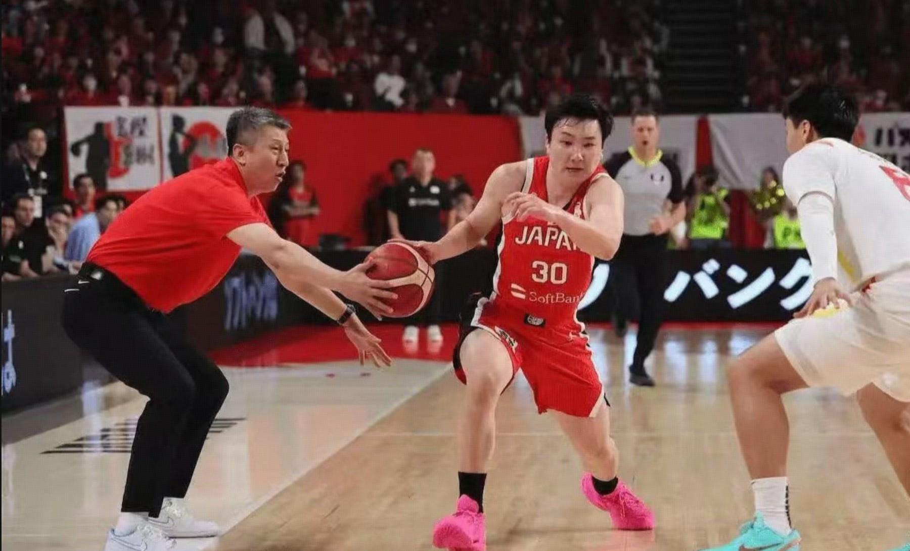 金福彩票计划网-最佳防守！郭士强承认在对日本男篮的比赛中“抢断”了对手